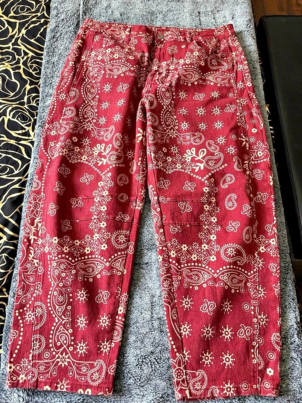 Paisley Straight Leg Pants in Red Size XXL Like New